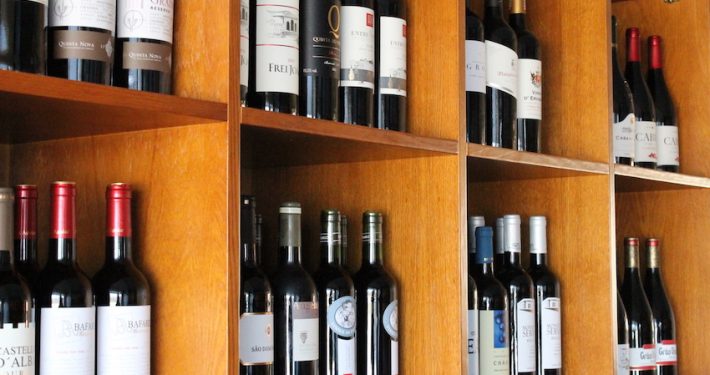 Armário/Vinhos